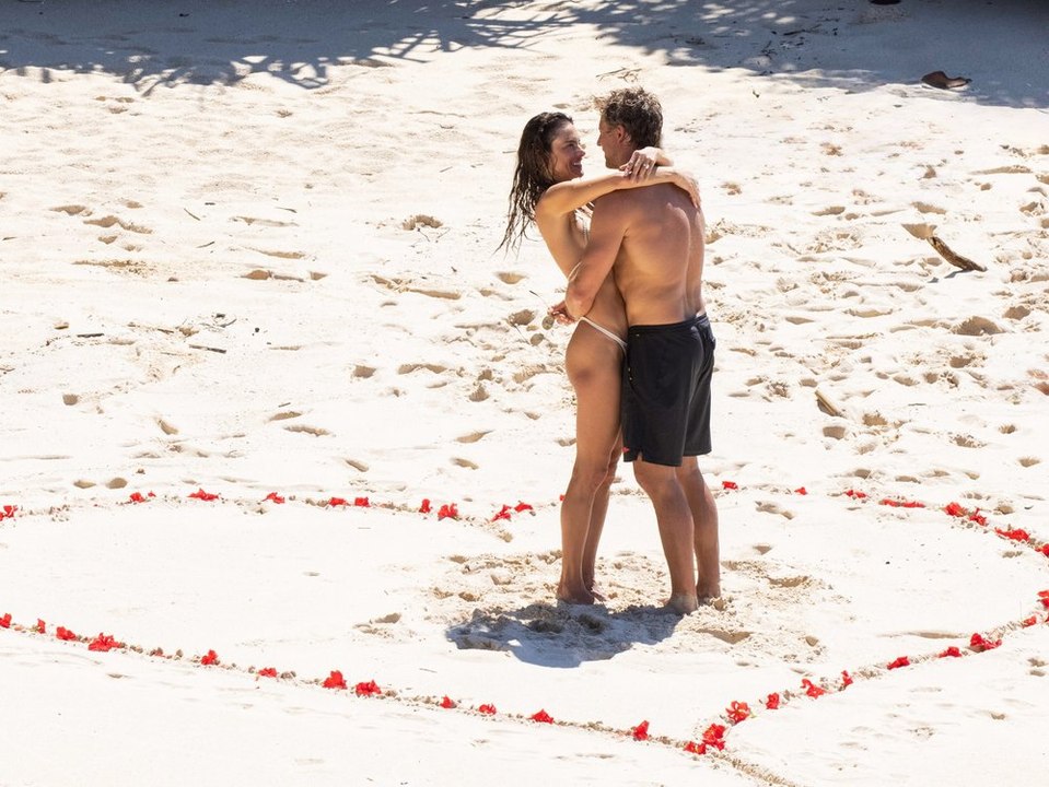 Supermodel Alessandra Ambrosio hat sich heimlich verlobt