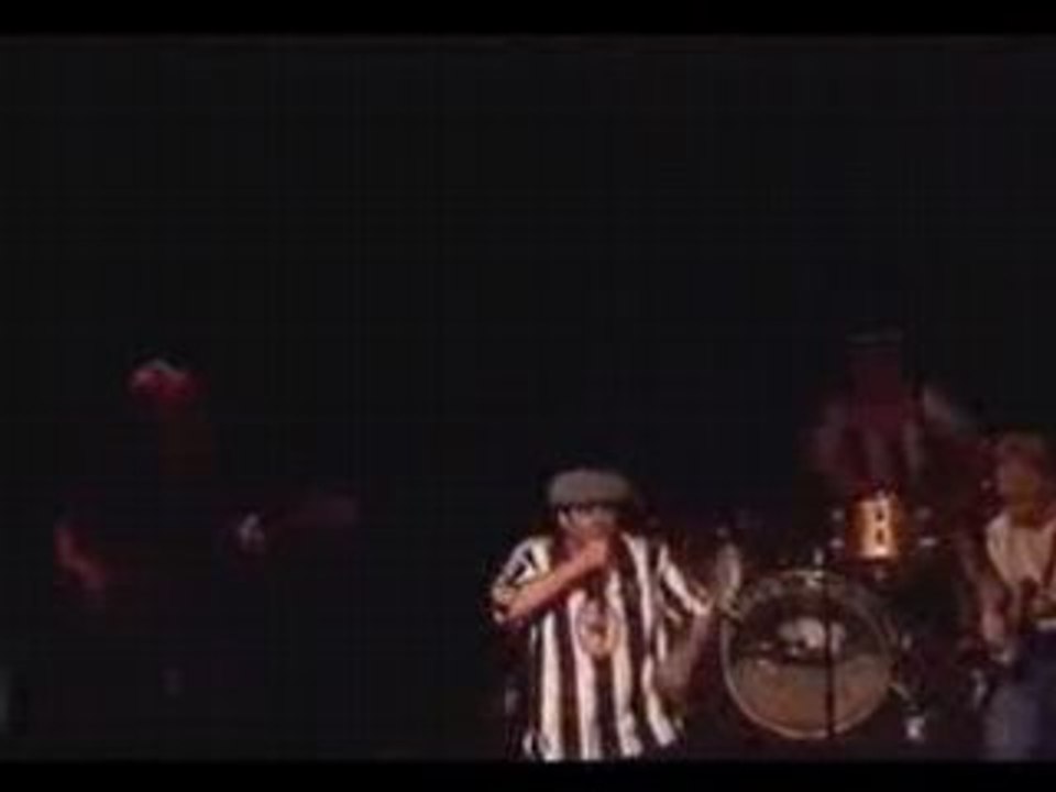 Brian Johnson Chante Du Led Zeppelin