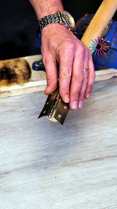 Smart fix for broken tools 🛠️✨