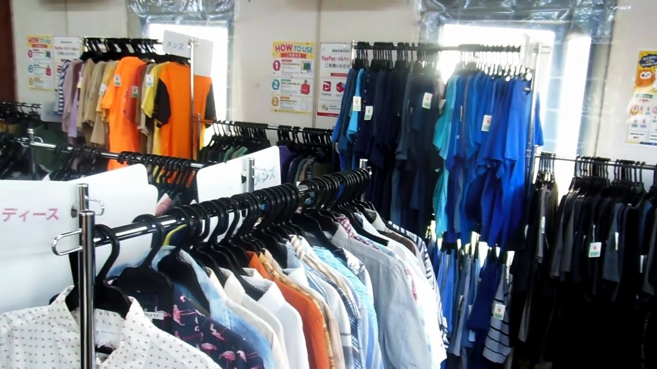 24 Hour Self Serve Clothes Shop in Japan !!!