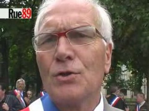 Manifestation des élus contre la carte militaire