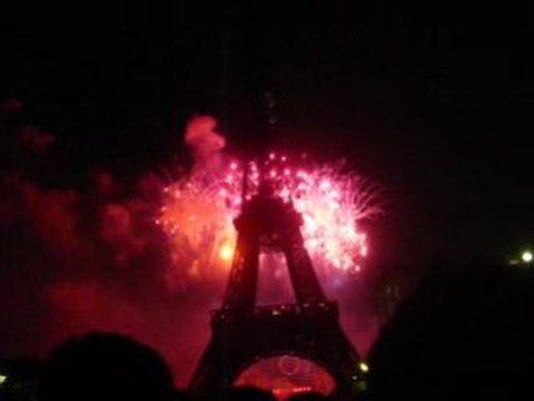 14 JUILLET 2008 PARIS TOUR EIFFEL FEU D ARTIFICE