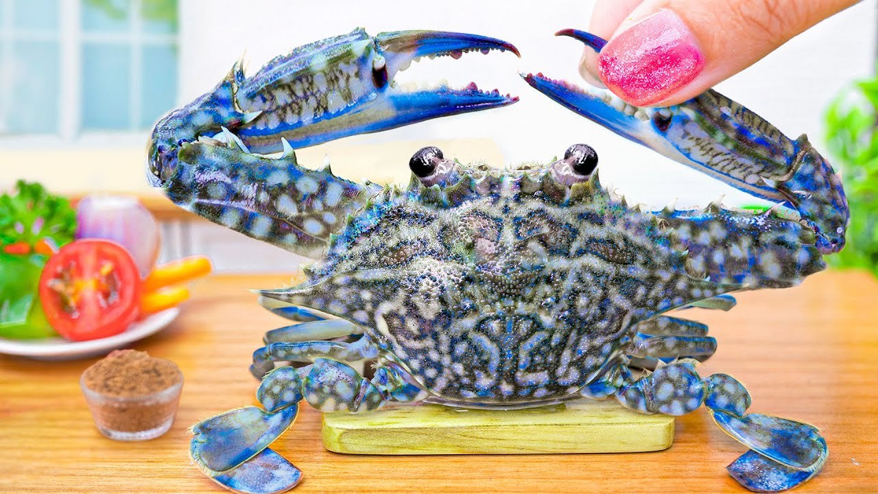 🦀 How To Make Tasty Thai Crab Curry in Miniatu...