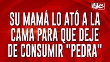 ¡"Prefiero que me maten"! El infierno del joven adicto encadenado por su propia madre