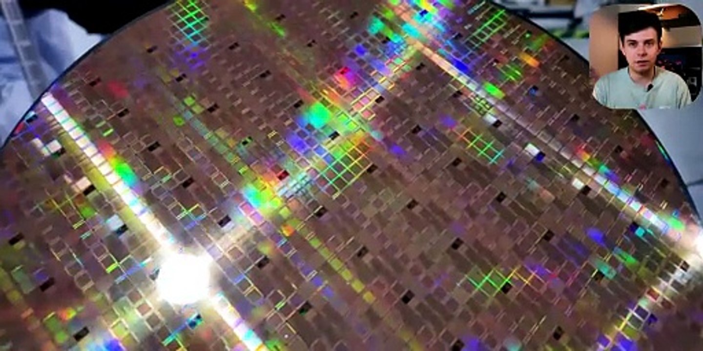 IBM قلبت مستقبل المعالجات! السر مو بأصغر ترانزيستور... بل بهذا الخط الأبيض!