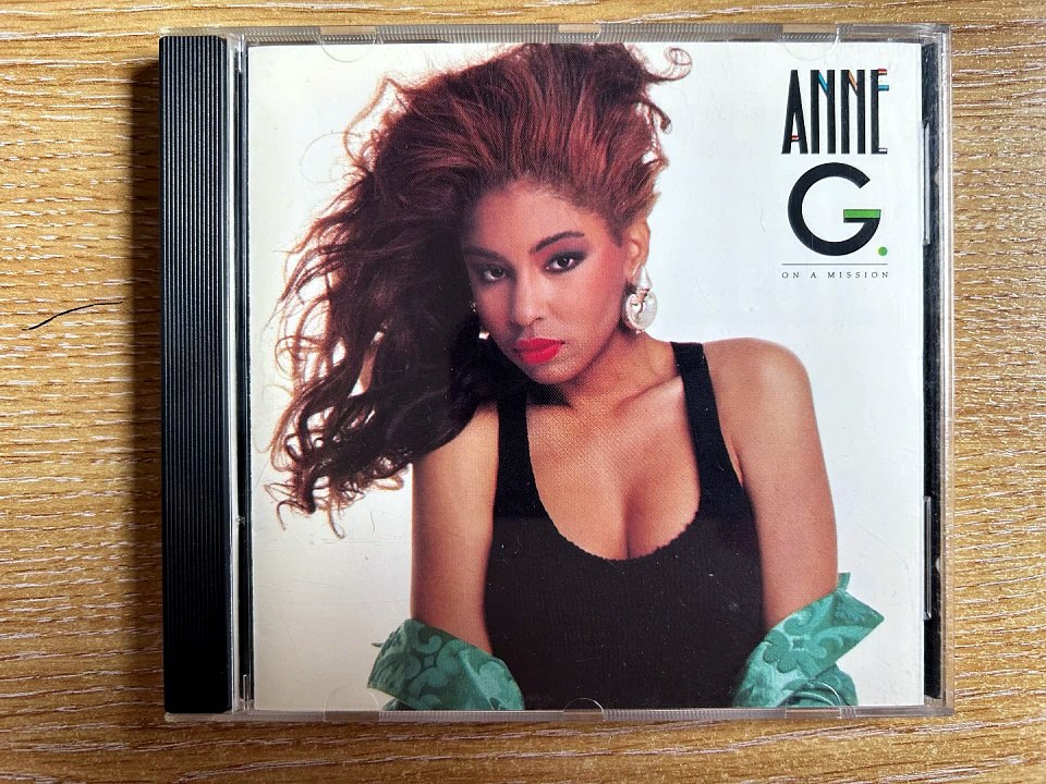 Anne G. - Love At Dawn