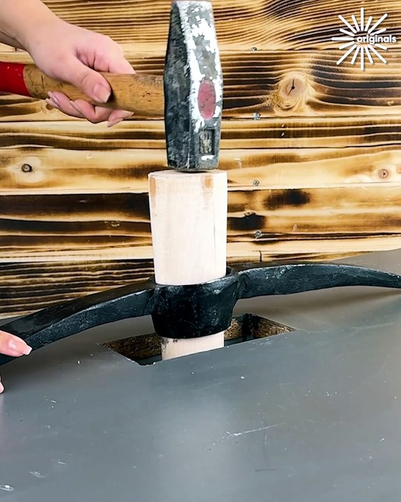 Attaching a handle to a pickaxe ASMR 💯