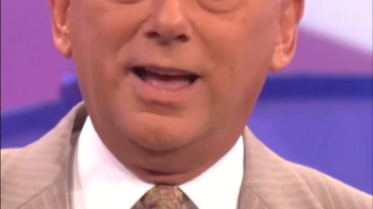 Vanna White Takes Off Pat Sajak’s Wig on Wheel of Fortune