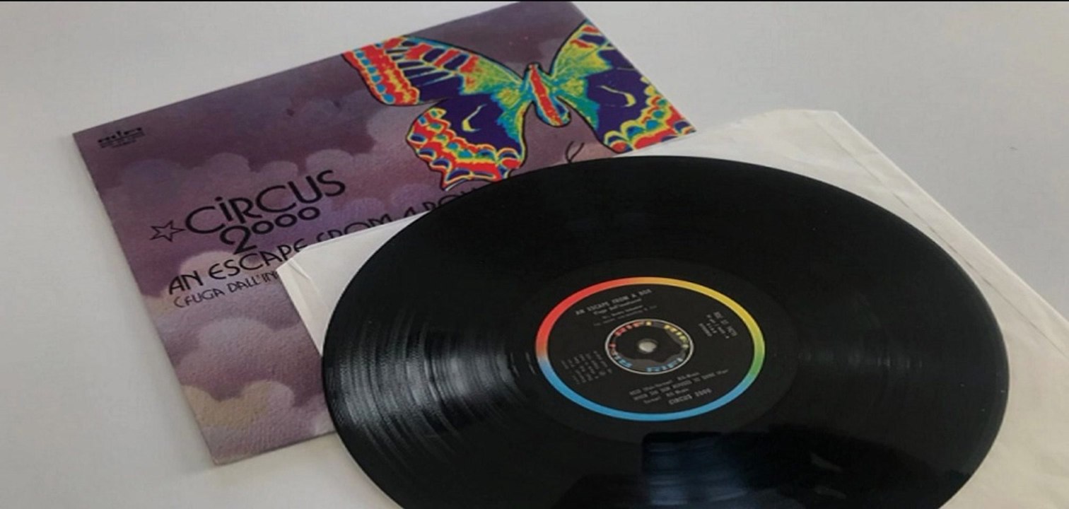 Circus 2000 – An Escape From A Box (Fuga Dall'I...