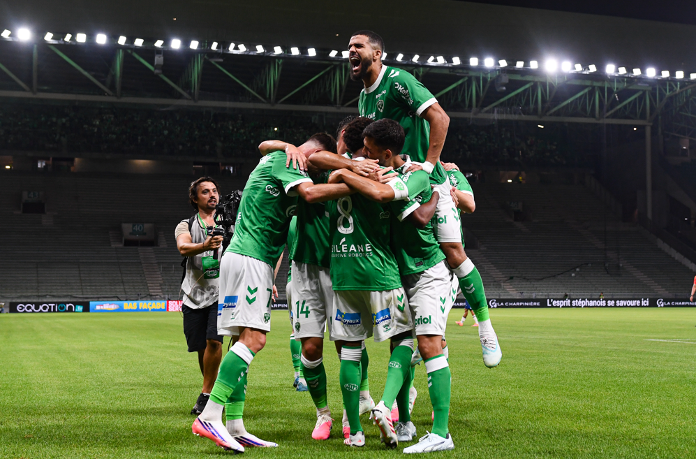 Ligue 2 : Saint-Etienne confirme à domicile contre Clermont