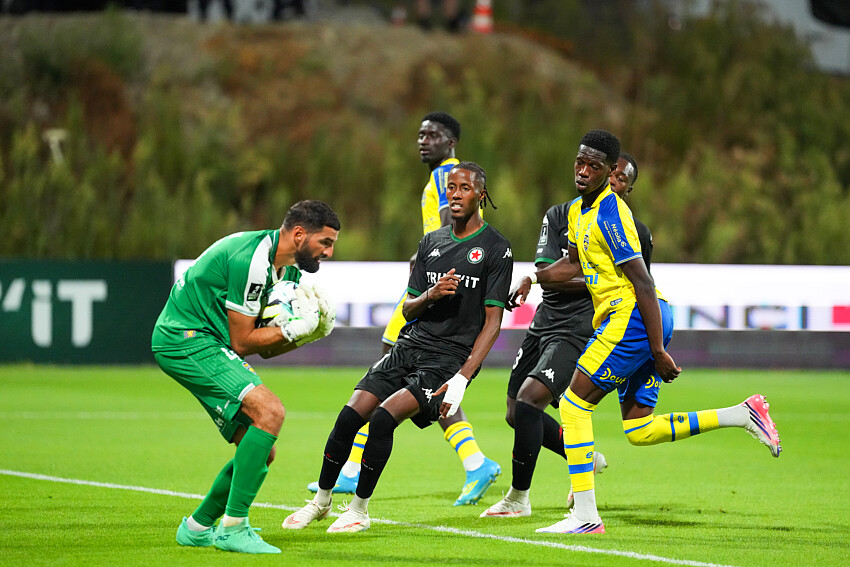 Ligue 2 : dominateur, le Red Star peut avoir des regrets contre Sochaux