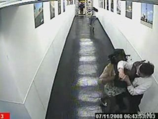 Cross Dressing Shoplifter Gets Smackdown