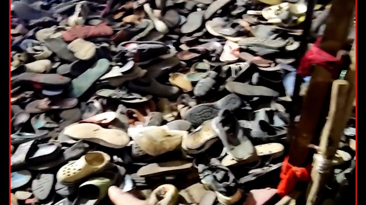 महाकाल मंदिर में AI का कमाल, चप्पलों के भारी ढे...