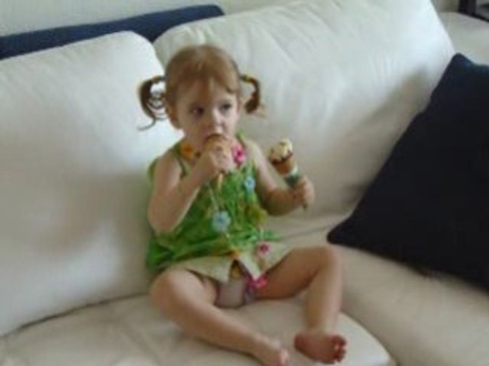 samara et ses 2 glaces