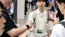 アクアエイチを顔半分に塗ると・・・