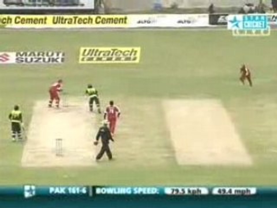Hong Kong vs Pakistan | Muneer Dar | 30th Over | (37)