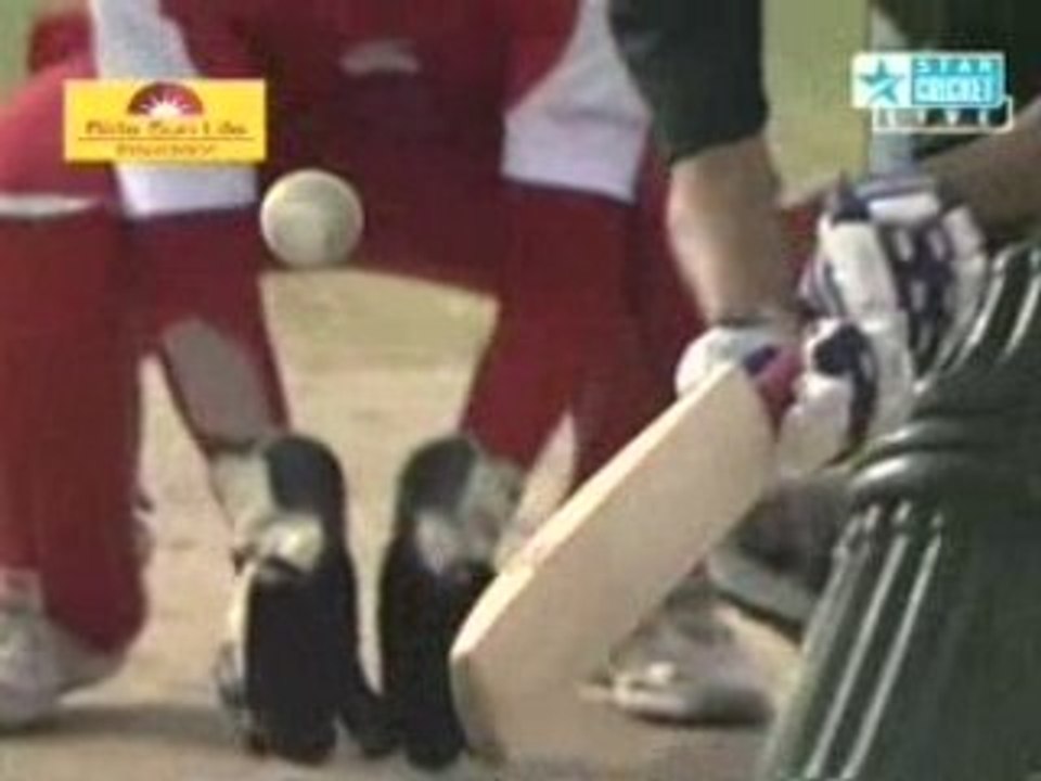 Hong Kong vs Pakistan | Nadeem Ahmed | 22nd Over | (27)