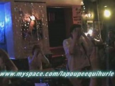La Poupée Qui Hurle LIVE Toxic