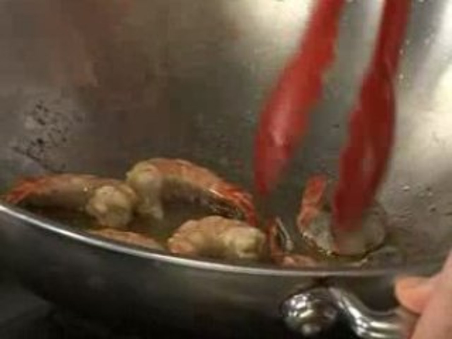 Wok de gambas aux légumes croquants - Vidéo Dailymotion