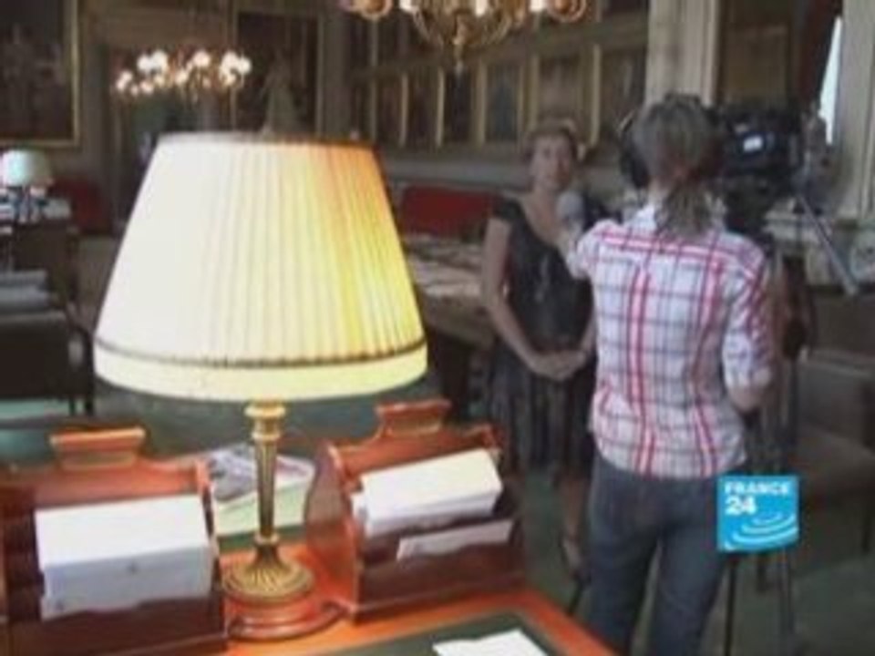 Le roi des Belges veut éviter des élections anticipées