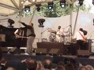 Tumi and the Volume @ Paris Jazz Festival (3)