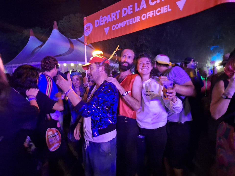 La chenille géante 2026 à La Route du Rock : énorme !