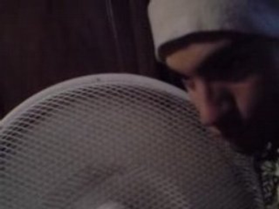 Le lutin et le dieu du vent , le ventilateur