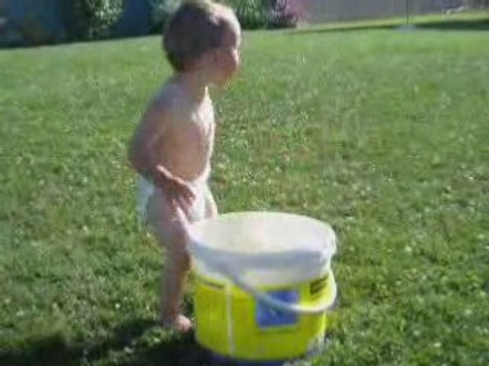 Hugo et l'eau