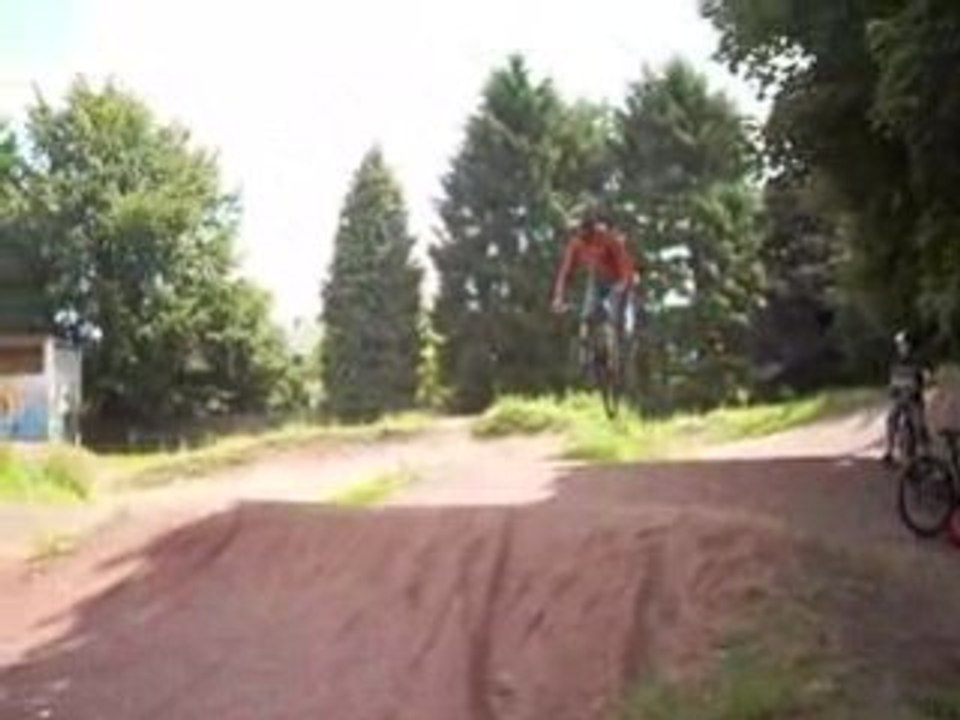 moi sur 3 et 4 au bicross a soumagne