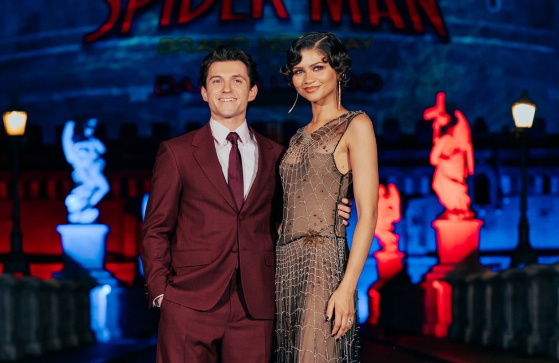 Tom Holland'ın Spider-Man'i seçkin 2 milyar dolar kulübüne giriş yaptı