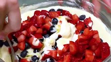 Un dessert feuilleté aux myrtilles qui vaut le détour.