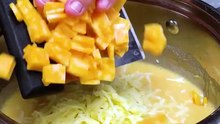 Des feuilletés en entrée avec des saucisses qui deviennent la vedette de n'importe quel repas