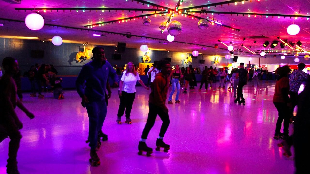 What a Night at a Roller Disco Was Like in 1970s America