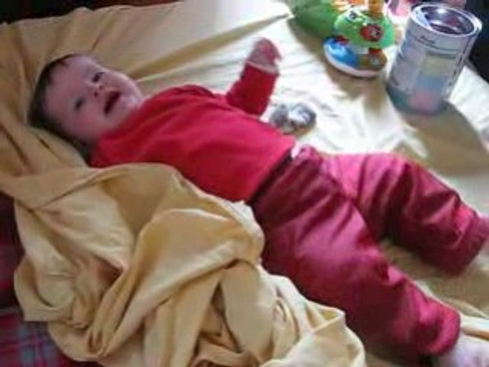 MATHIAS JOUE A CACHE CACHE TOUT SEUL