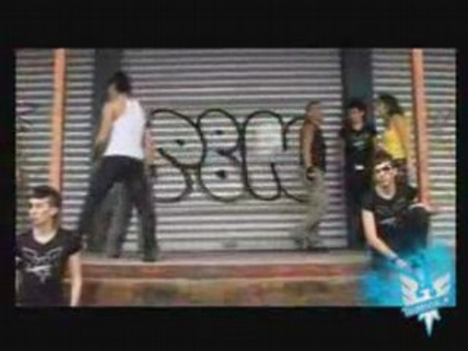 TECKTONIK_KILLER__VS__JUMP