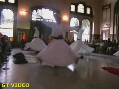 LES DERVICHES TOURNEURS