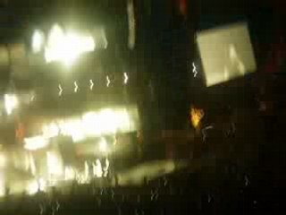 Solo de batterie de Gus+début schrei le 16.10.07 bercy