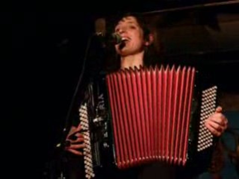 Chloe Lacan - Fais moi mal Johnny