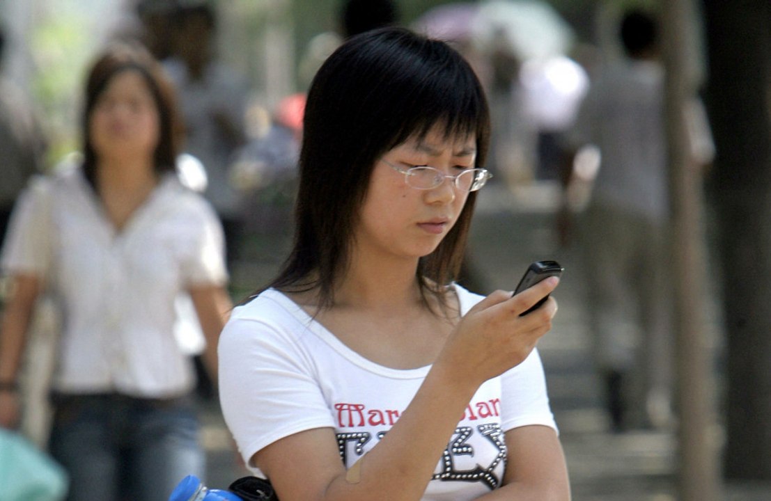Parents’ phone habits could negatively affect c...