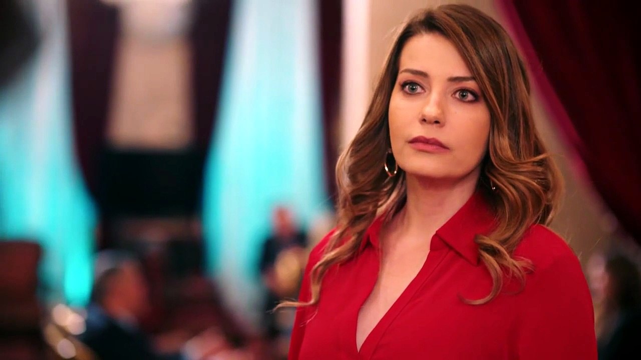 المسلسل التركي متاهة الحب الحلقة 19 مدبلج