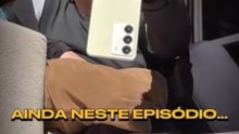 Ela tenta de tudo pra destruir o celular da rival, mas o aparelho é INDESTRUTÍVEL!