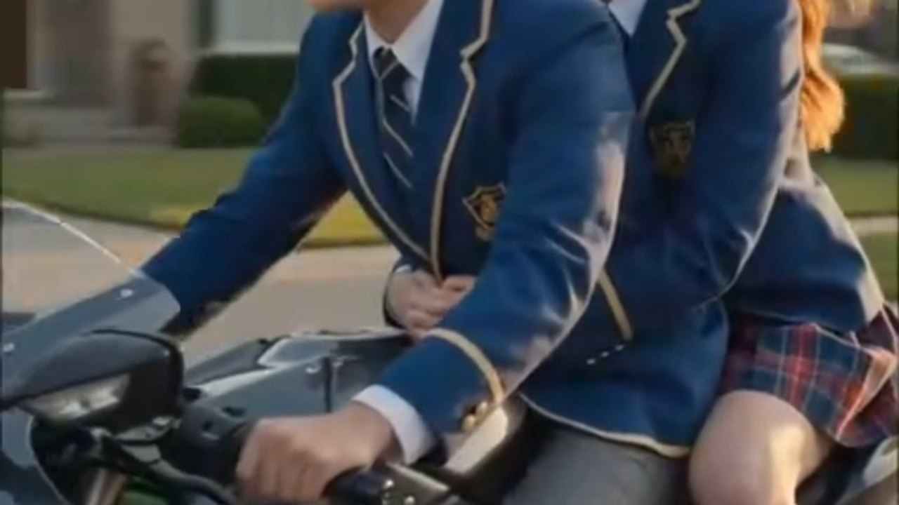 Secretly Dating The Campus Kings E06