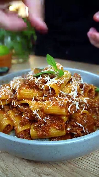 Rigatoni a la Boloñesa