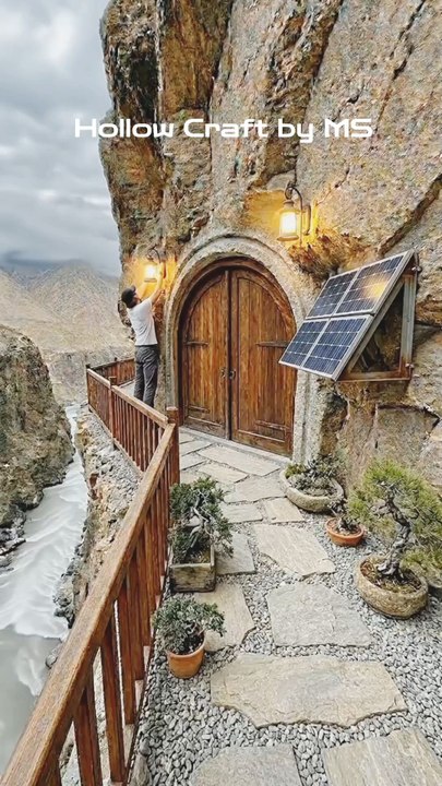 I Turned a Cliff Cave Into a Cozy Hidden Home | Bushcraft Shelter Build USA
