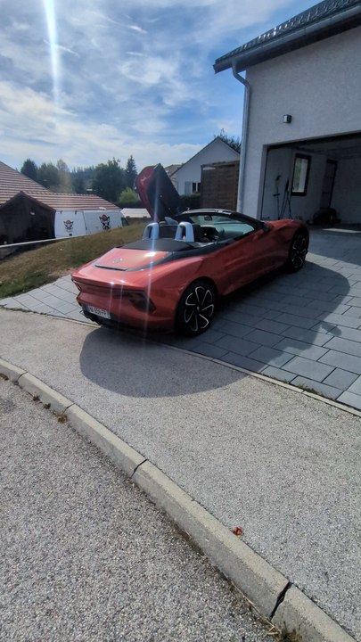 MG
