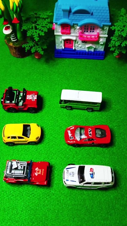 6 Toy Cars Face Off | 3 vs 3 Fun Toy Car Challenge