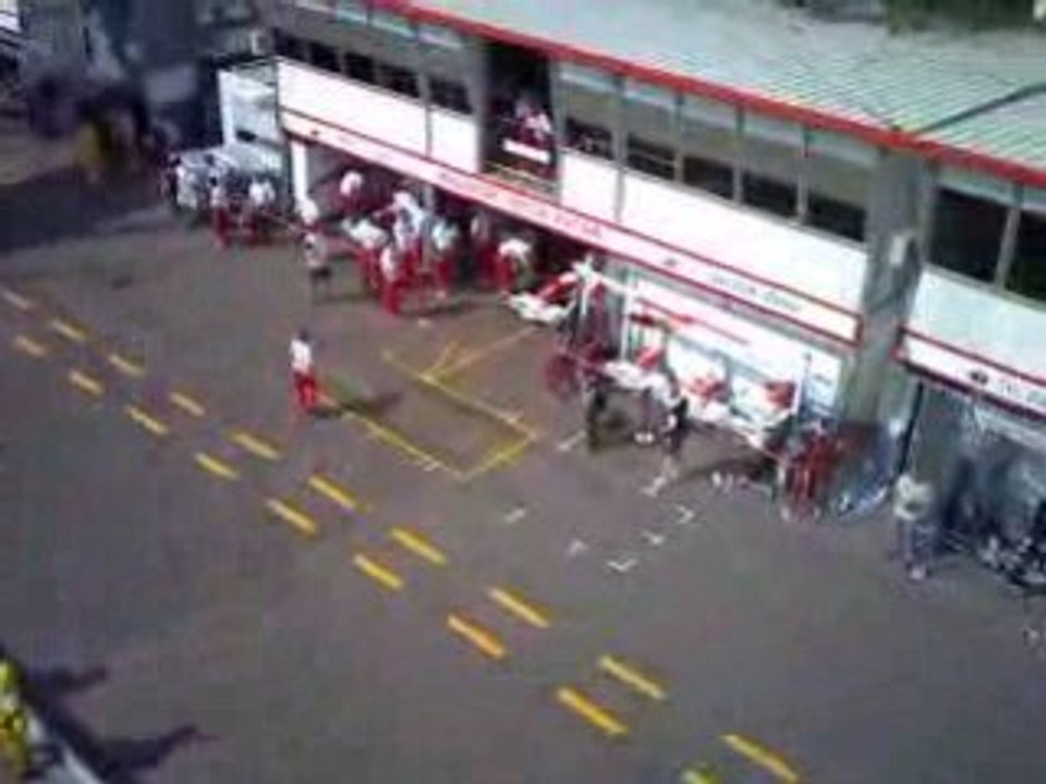 Bud au GP de Monaco 2008 : Fin tour d'essai Vettel & Bourday