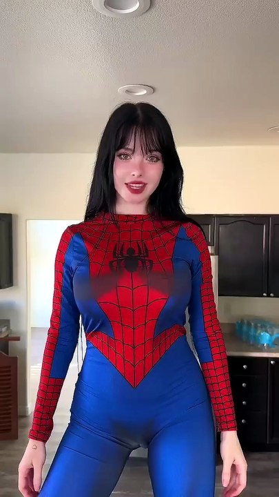 She’s the REAL Spider-Man 😳