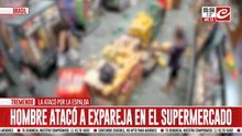 La atacó a puñaladas en el supermercado y todo quedó grabado en video