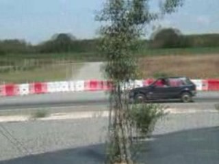 Jaky, Pilote le dimanche